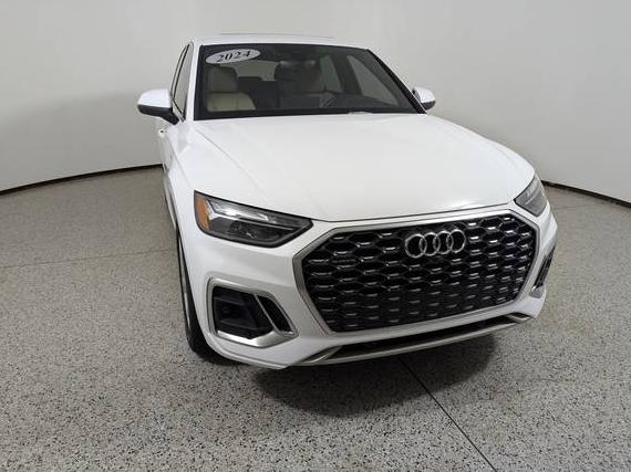 AUDI Q5 2024 WA15AAFY2R2147180 image AUDI Q5 2024 WA15AAFY2R2147180 image