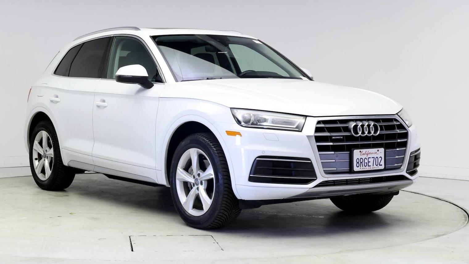 AUDI Q5 2020 WA1ANAFY6L2039932 image