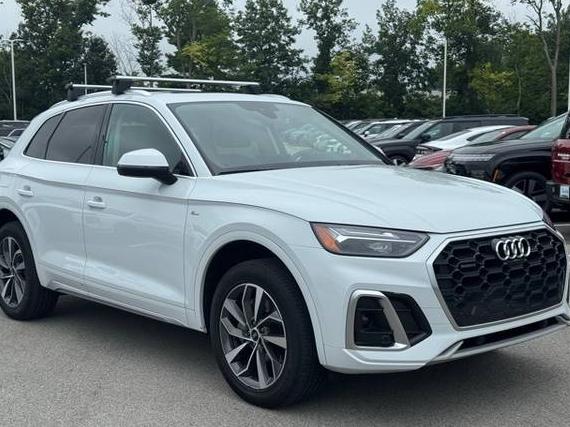 AUDI Q5 2022 WA1EAAFY3N2117020 image