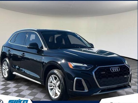 AUDI Q5 2022 WA1GAAFY8N2121279 image