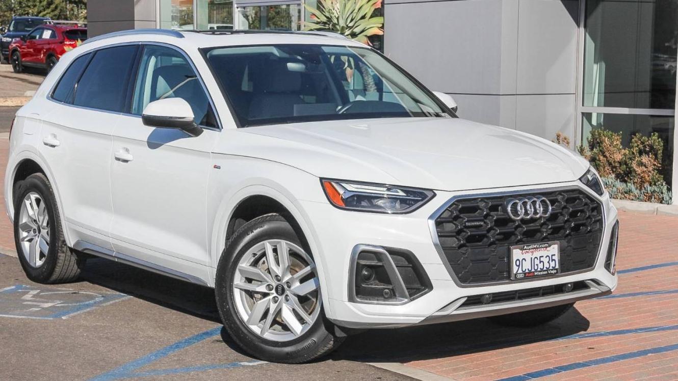 AUDI Q5 2022 WA1GAAFY2N2108303 image