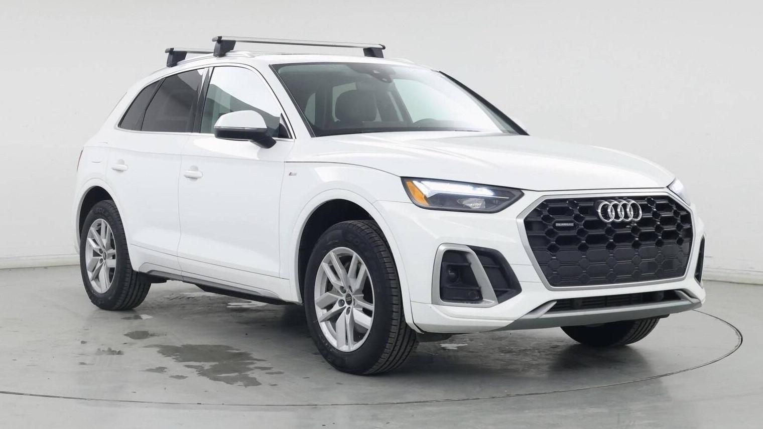 AUDI Q5 2022 WA1GAAFY1N2019760 image