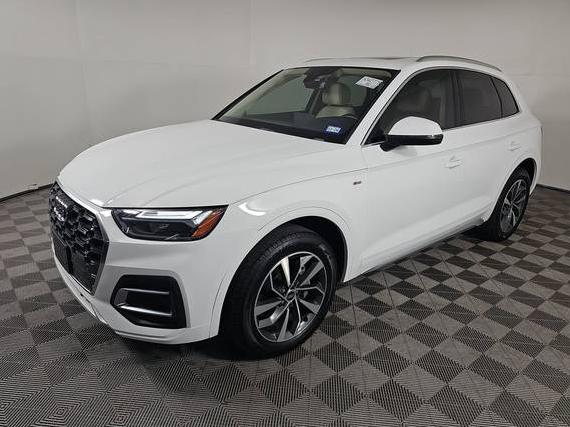 AUDI Q5 2022 WA1EAAFYXN2078300 image