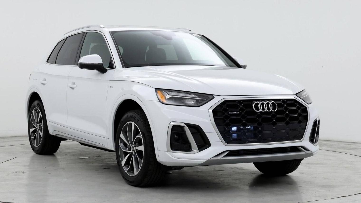 AUDI Q5 2022 WA1GAAFY9N2030554 image