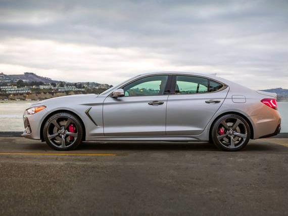 GENESIS G70 2019 KMTG74LE7KU016752 image