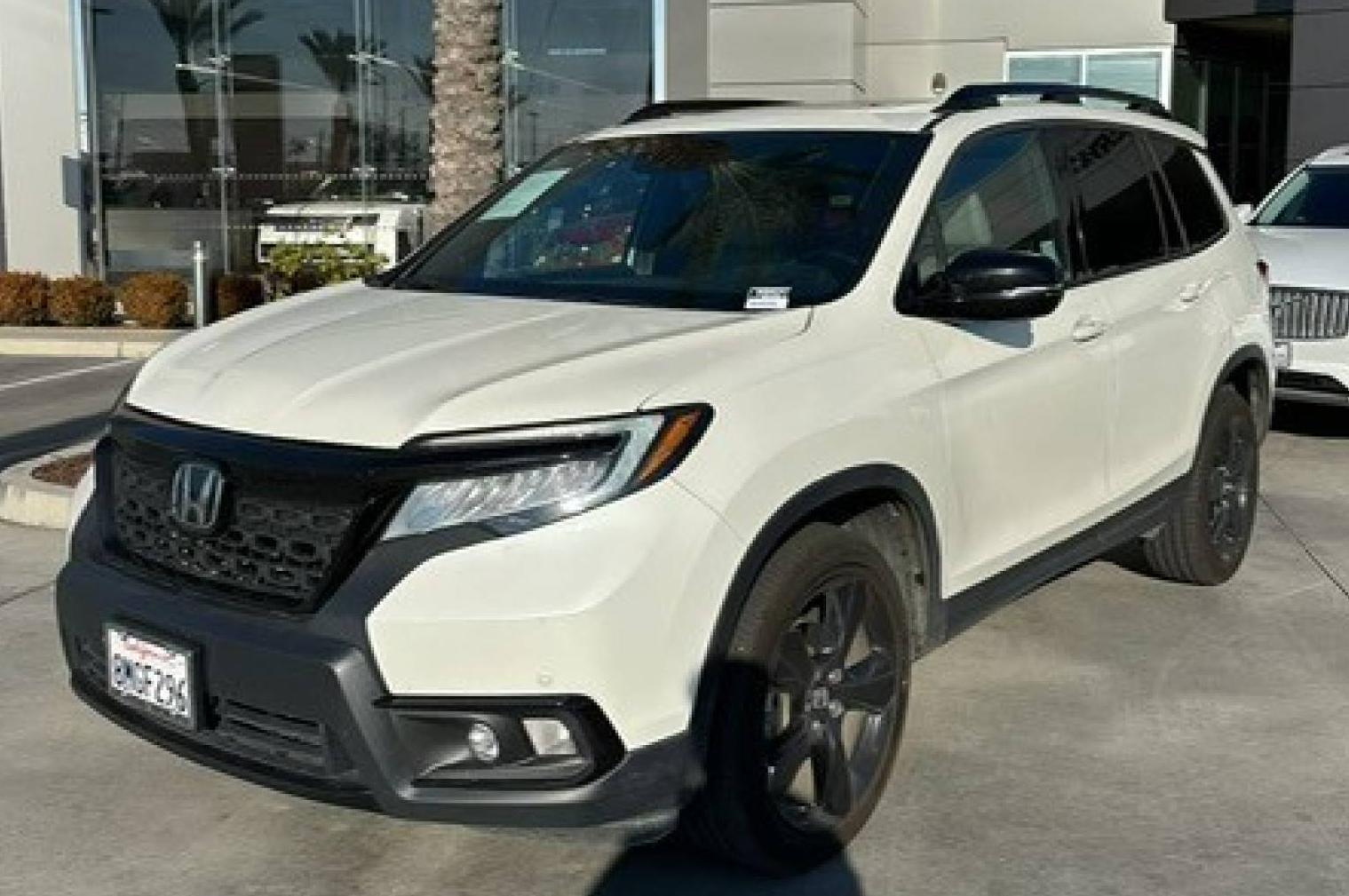 HONDA PASSPORT 2019 5FNYF8H06KB015823 image