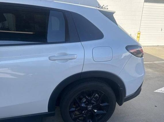 HONDA HR-V 2023 3CZRZ1H58PM711014 image