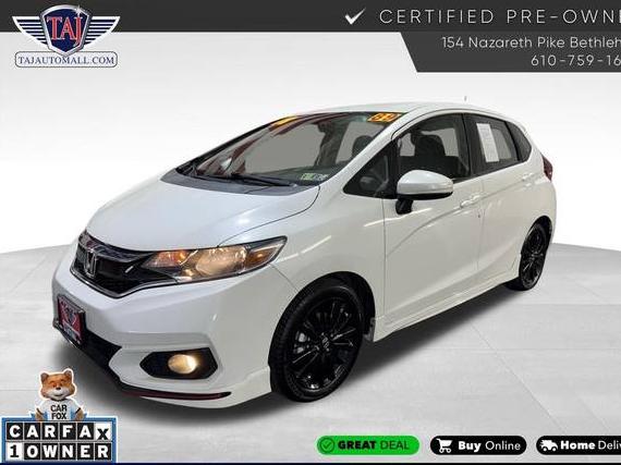 HONDA FIT 2018 3HGGK5G66JM716062 image