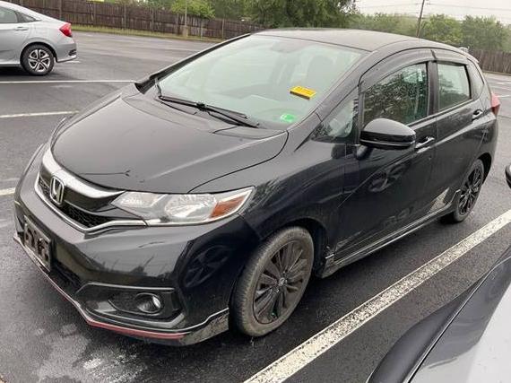 HONDA FIT 2018 3HGGK5H67JM700175 image