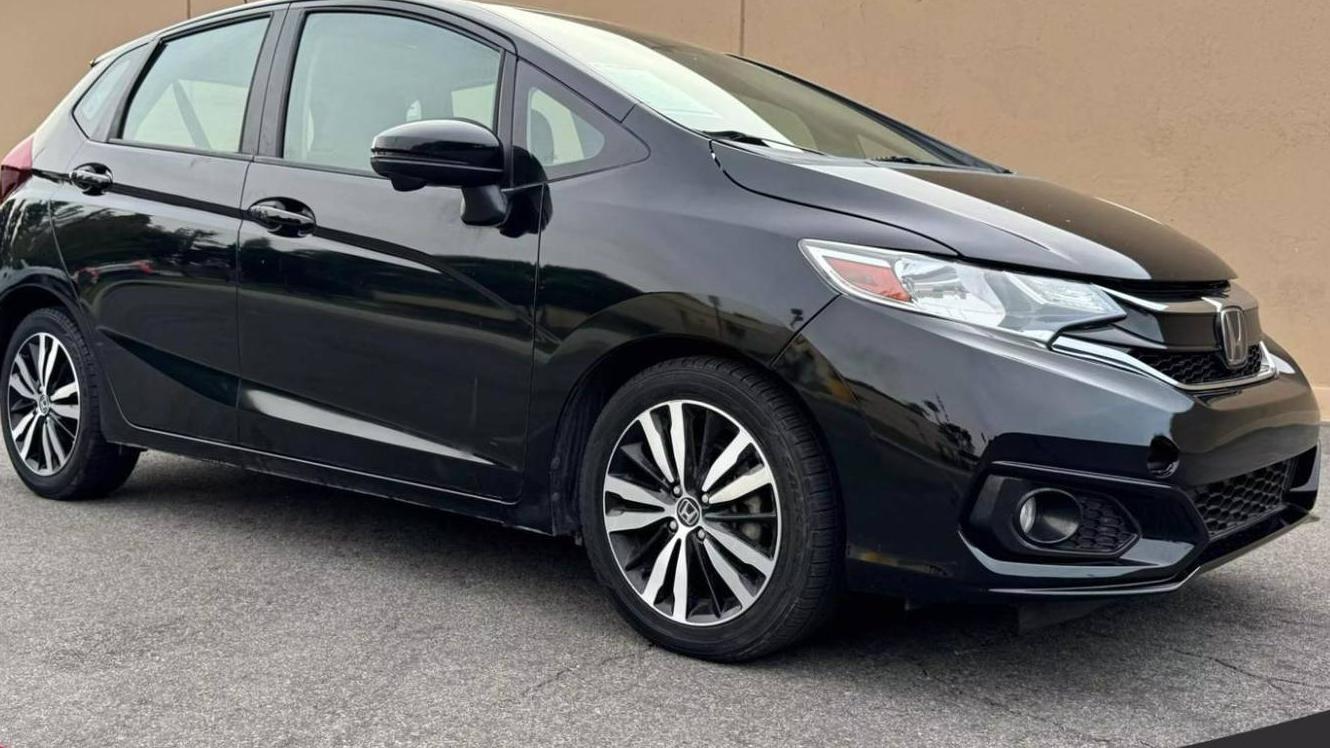 HONDA FIT 2018 3HGGK5H89JM733034 image