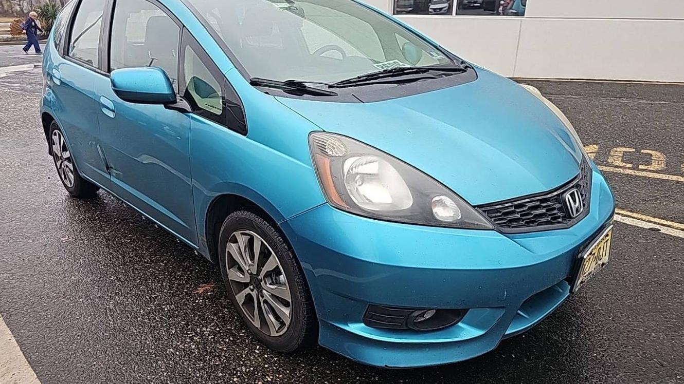 HONDA FIT 2013 JHMGE8H56DC034798 image