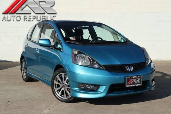 HONDA FIT 2013 JHMGE8H56DC058566 image
