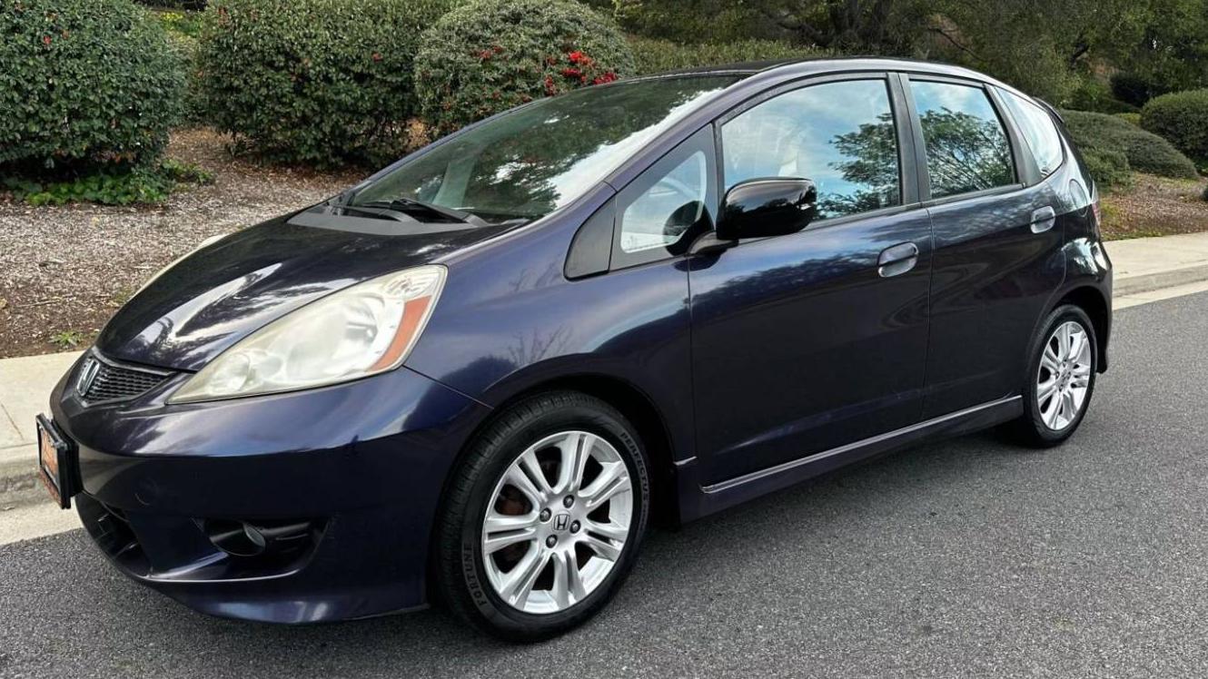 HONDA FIT 2010 JHMGE8H44AC026511 image