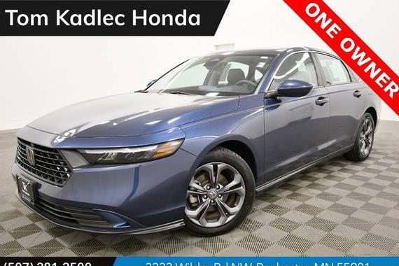 HONDA ACCORD 2023 1HGCY1F32PA053592 image
