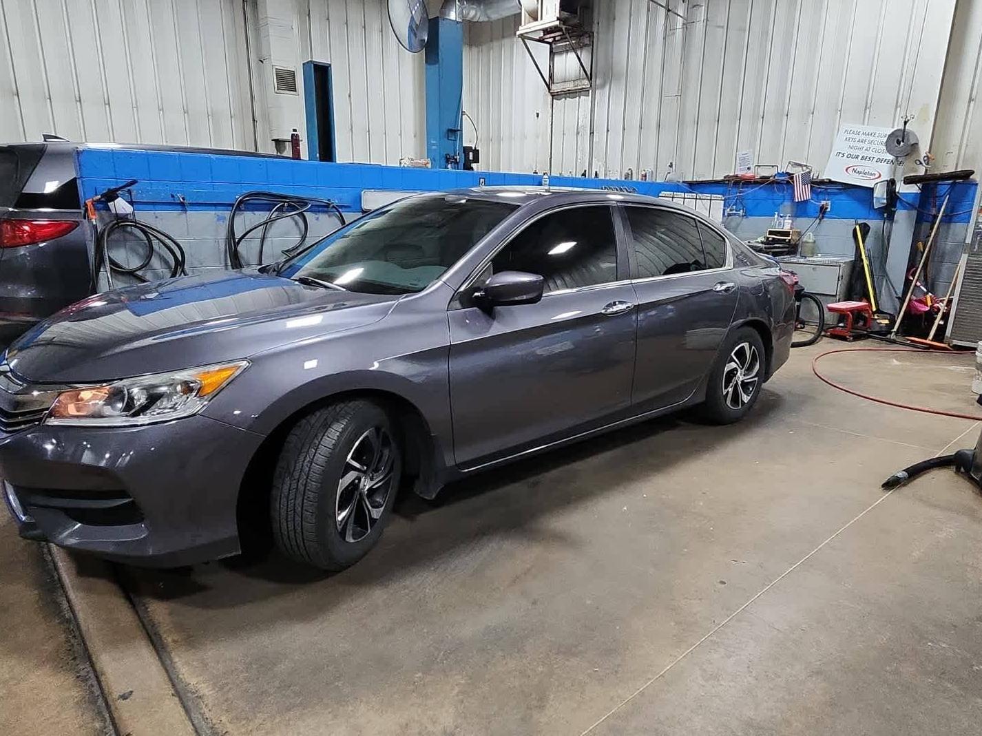 HONDA ACCORD 2016 1HGCR2F39GA069288 image