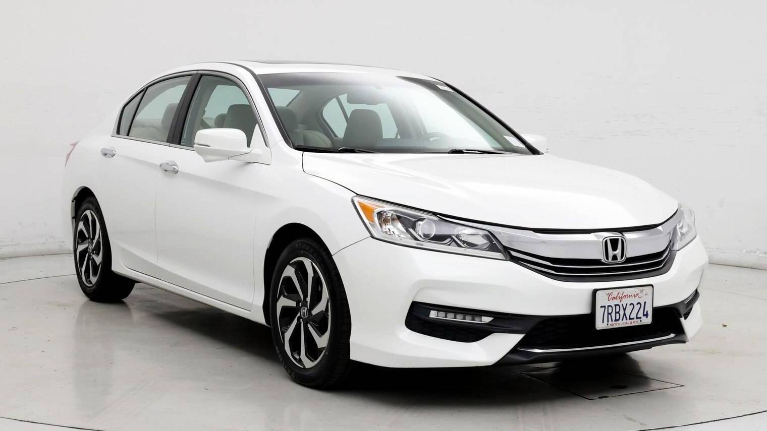 HONDA ACCORD 2016 1HGCR2F88GA006419 image