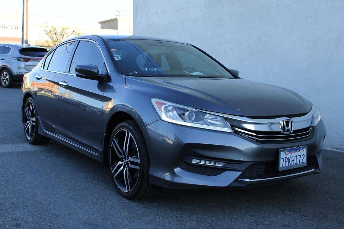 HONDA ACCORD 2016 1HGCR2F58GA054556 image