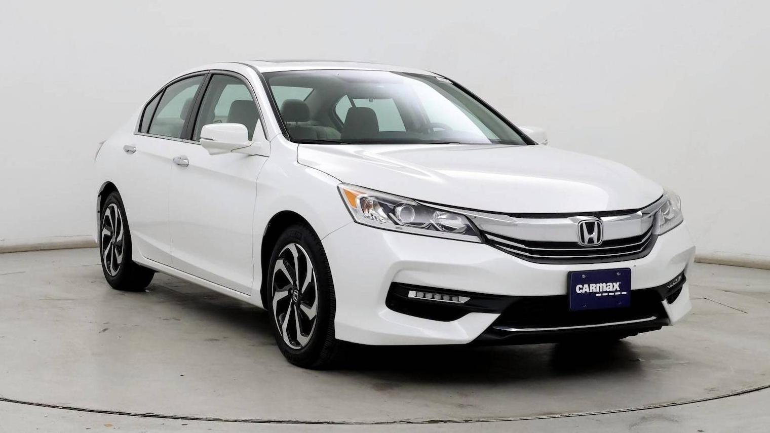 HONDA ACCORD 2016 1HGCR2F71GA235435 image