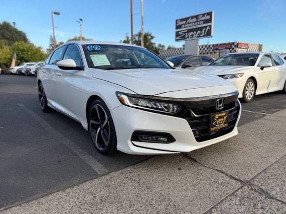 HONDA ACCORD 2019 1HGCV1F36KA069618 image HONDA ACCORD 2019 1HGCV1F36KA069618 image