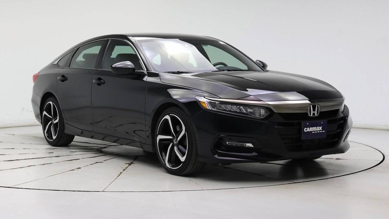 HONDA ACCORD 2019 1HGCV1F34KA074137 image