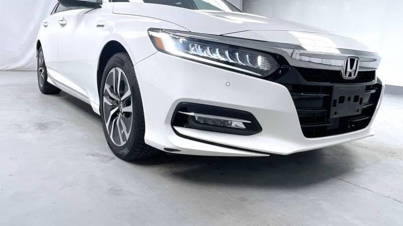 HONDA ACCORD 2019 1HGCV3F92KA021727 image