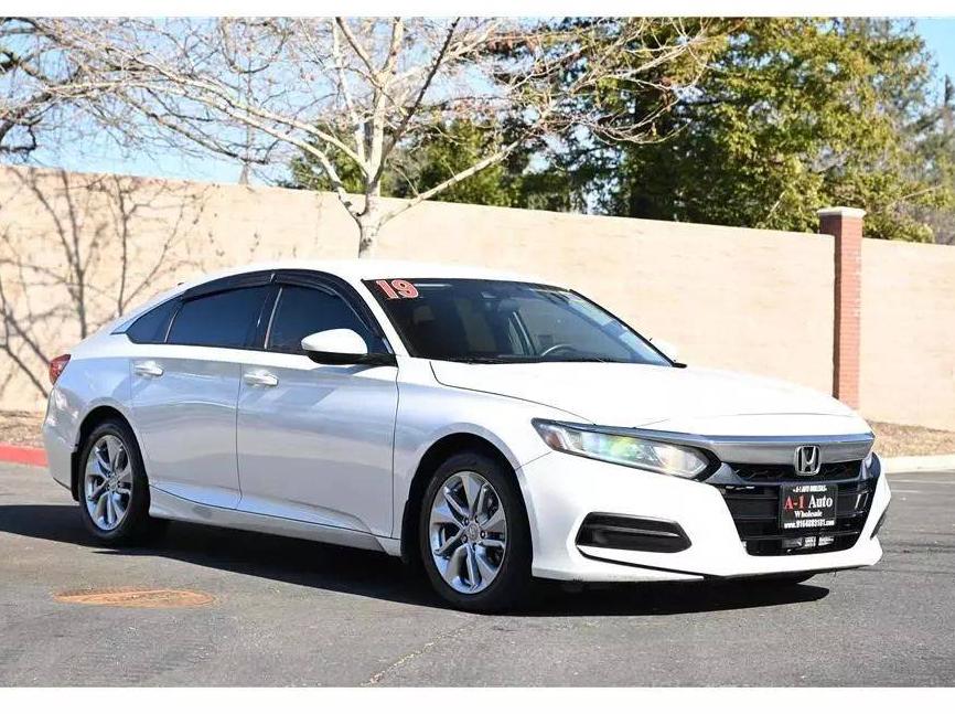 HONDA ACCORD 2019 1HGCV1F12KA015117 image