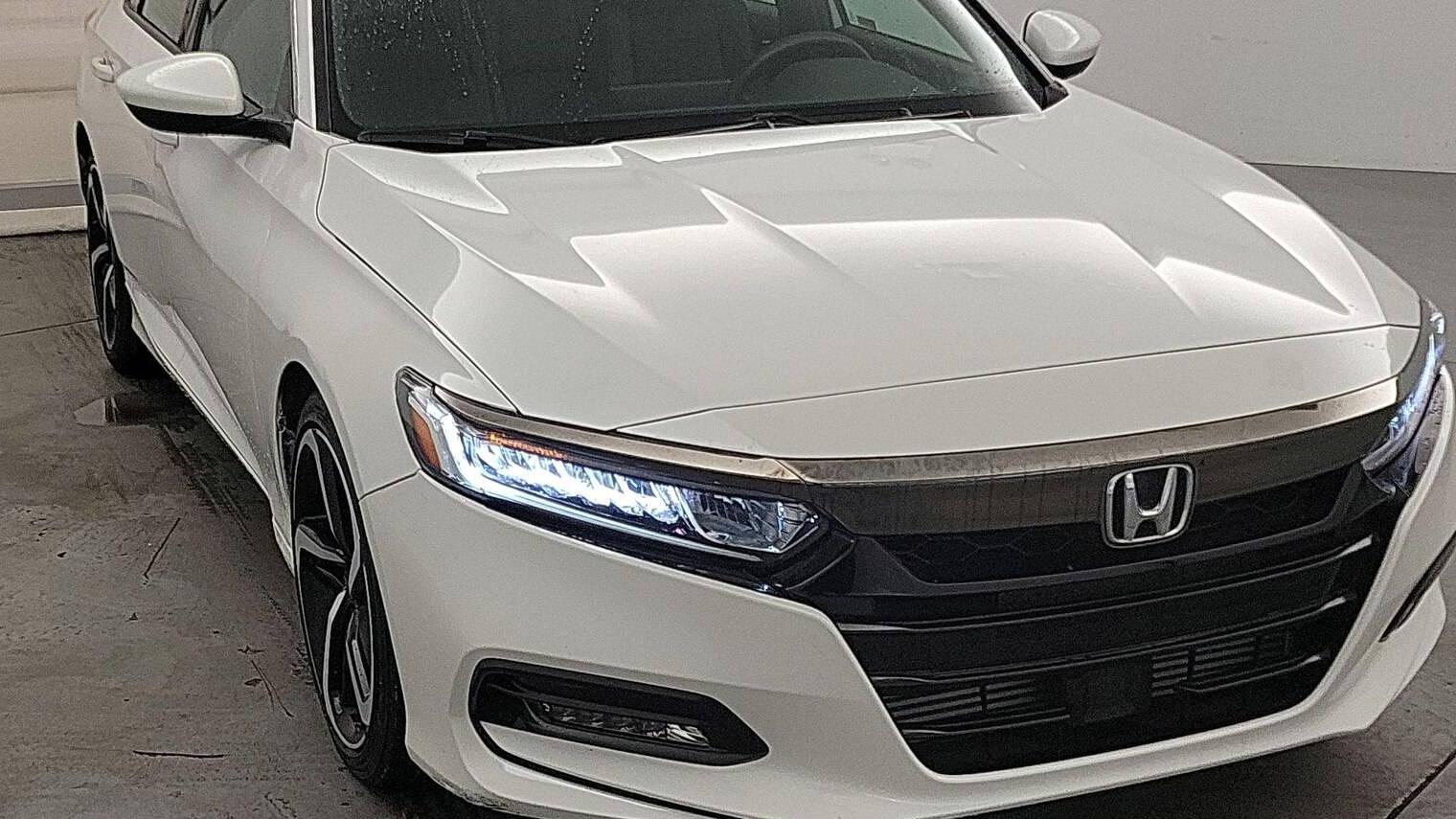 HONDA ACCORD 2019 1HGCV1F3XKA121297 image