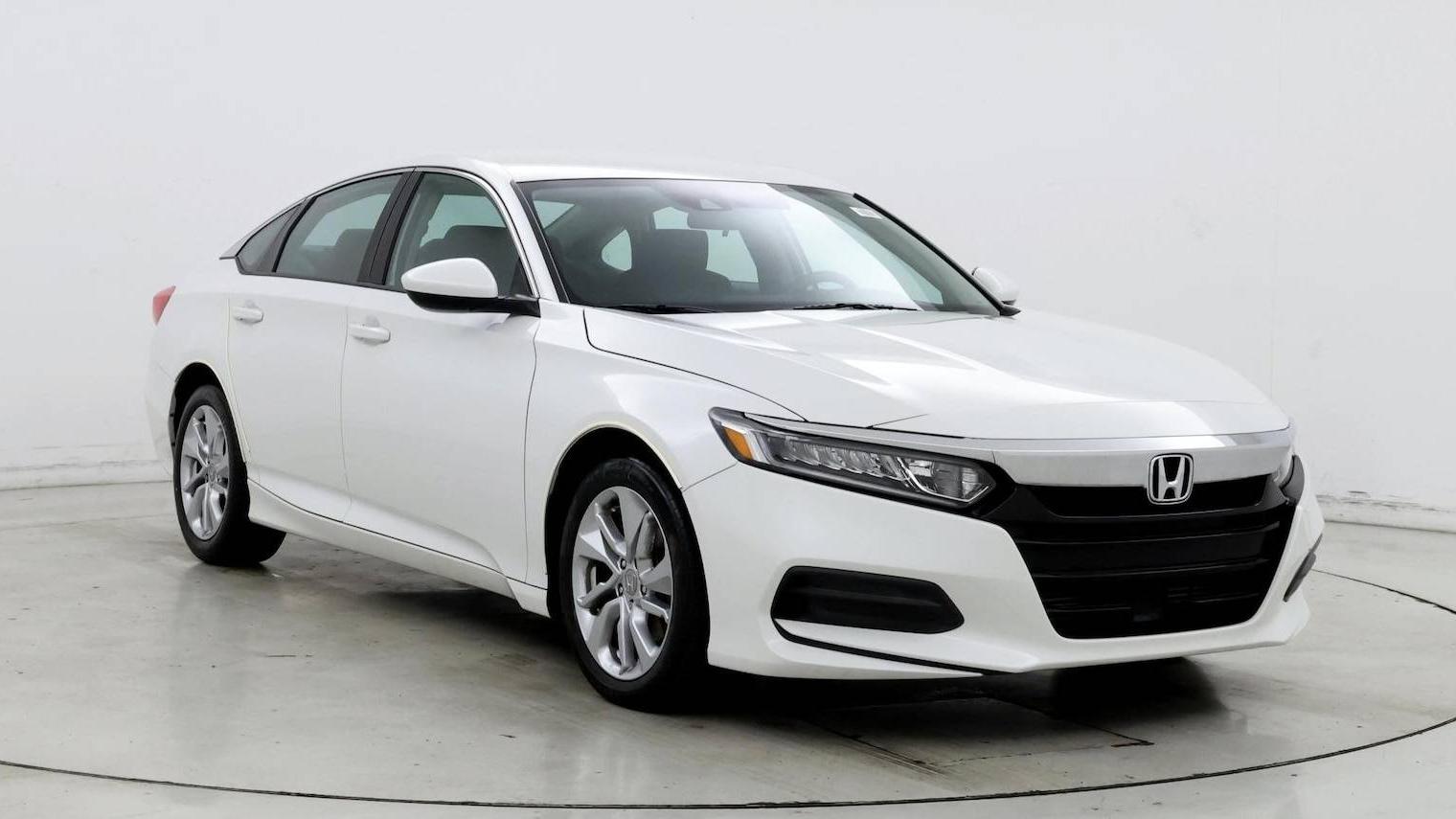 HONDA ACCORD 2019 1HGCV1F19KA017656 image