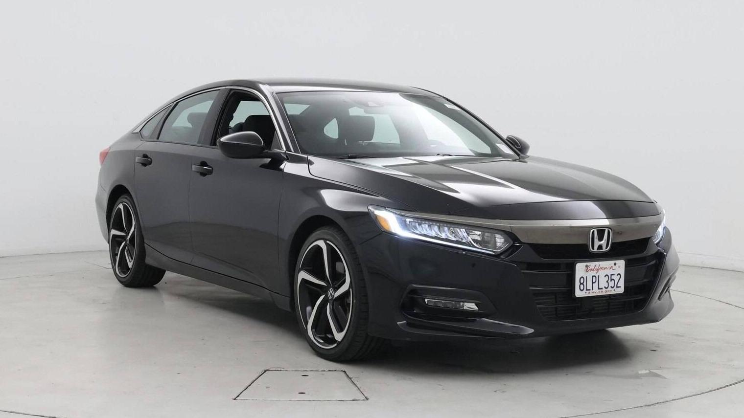 HONDA ACCORD 2019 1HGCV1F31KA099898 image