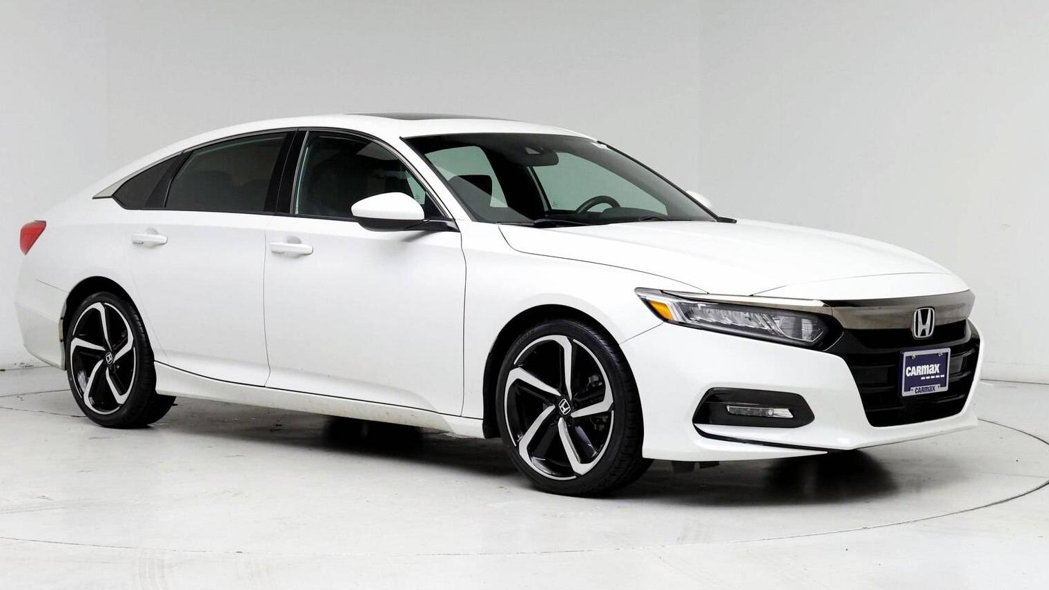 HONDA ACCORD 2019 1HGCV2F39KA010052 image