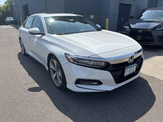 HONDA ACCORD 2019 1HGCV2F95KA031047 image