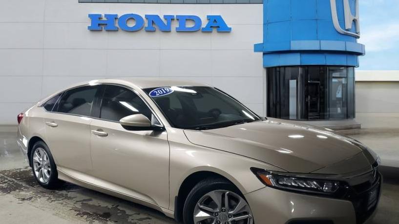 HONDA ACCORD 2019 1HGCV1F15KA040626 image