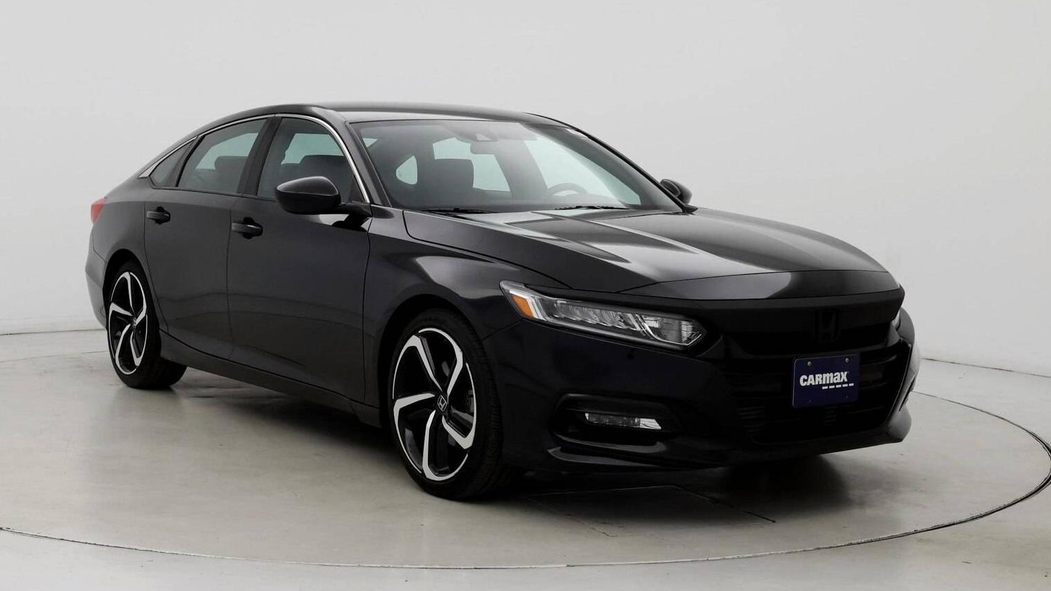 HONDA ACCORD 2019 1HGCV1F33KA090717 image