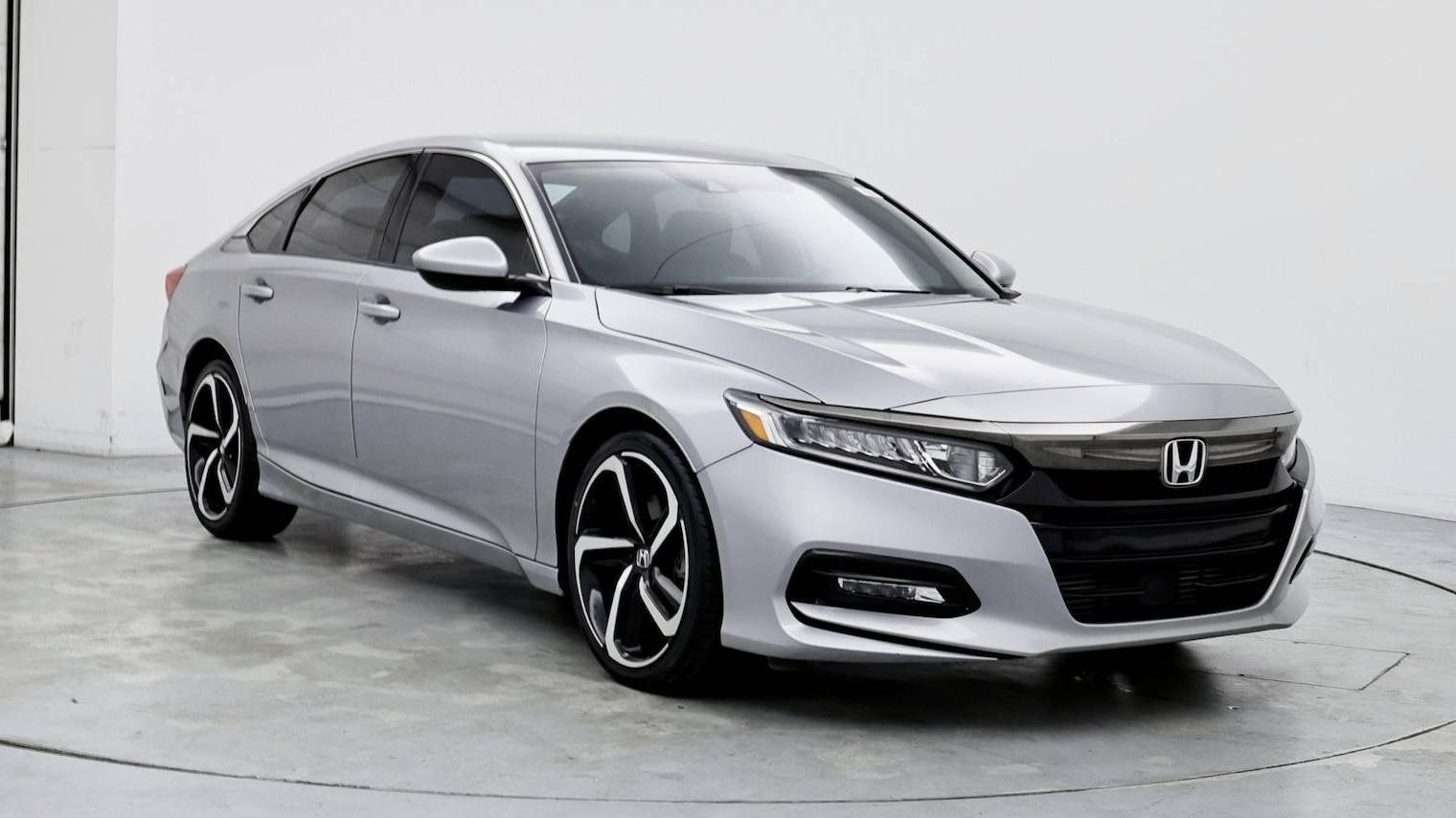 HONDA ACCORD 2019 1HGCV1F37KA173468 image