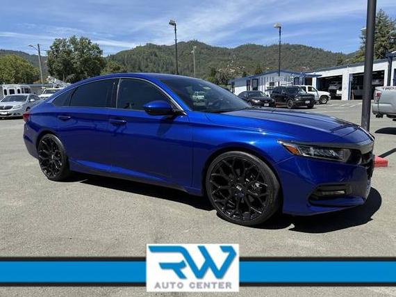 HONDA ACCORD 2019 1HGCV1F33KA015581 image