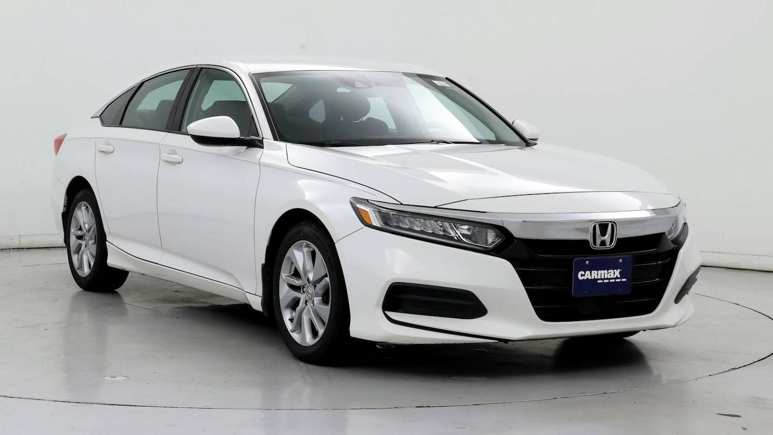 HONDA ACCORD 2019 1HGCV1F17KA173937 image