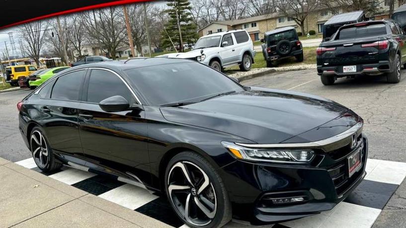 HONDA ACCORD 2019 1HGCV2F32KA017568 image