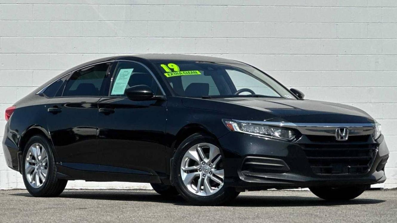 HONDA ACCORD 2019 1HGCV1F13KA049647 image