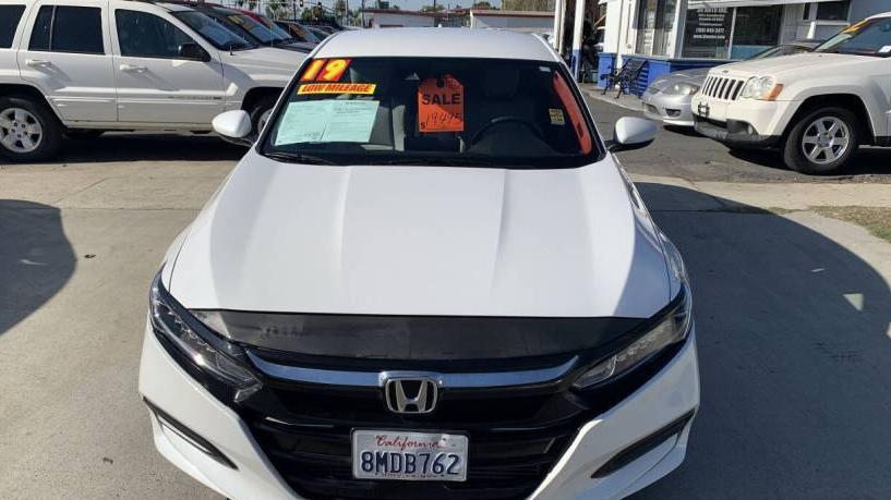 HONDA ACCORD 2019 1HGCV1F13KA003106 image