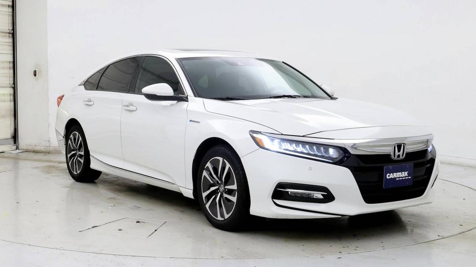 HONDA ACCORD 2019 1HGCV3F9XKA021717 image