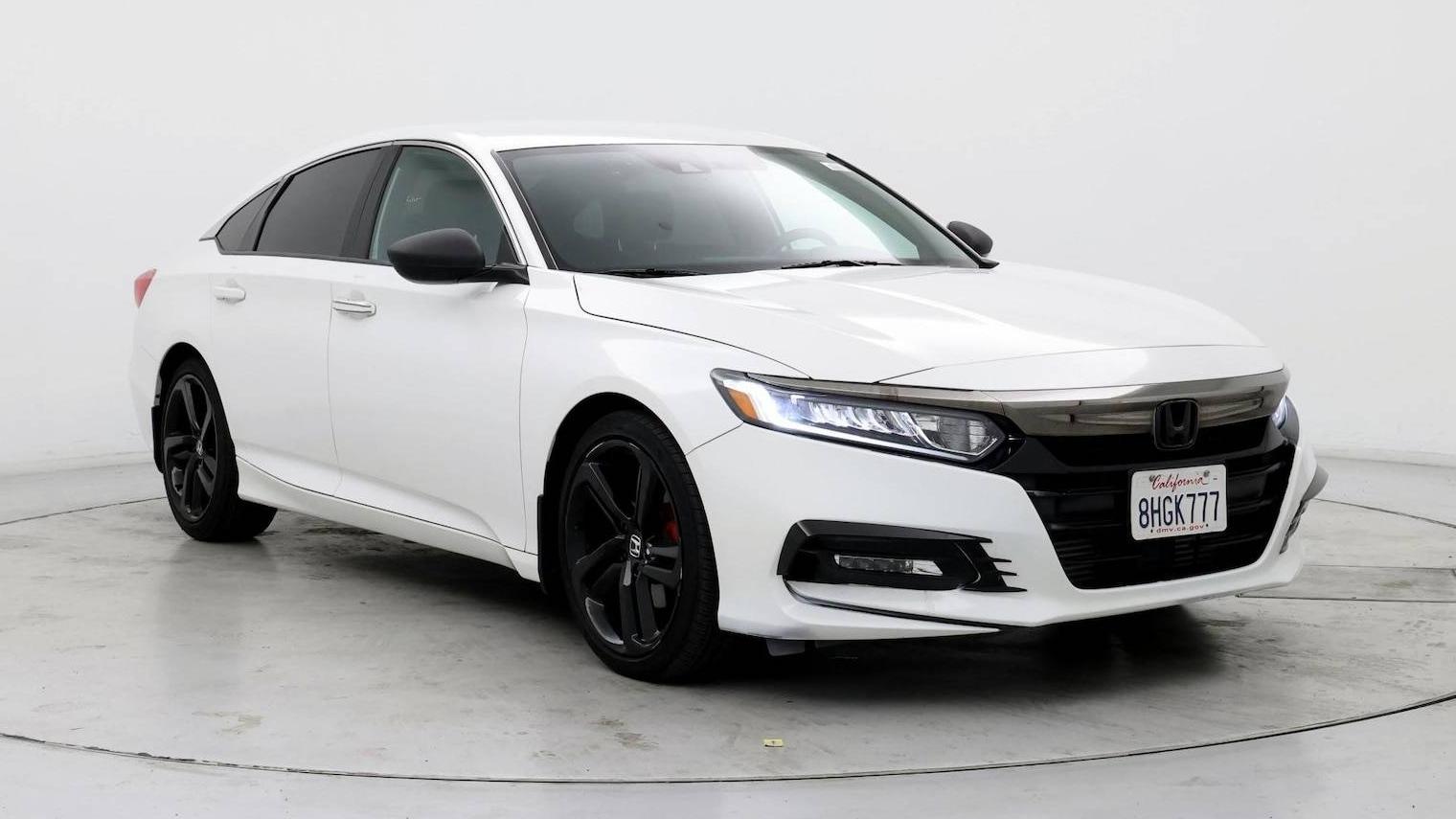 HONDA ACCORD 2019 1HGCV1F33KA031554 image