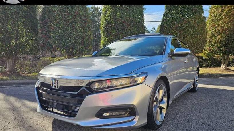 HONDA ACCORD 2019 1HGCV2F92KA012620 image