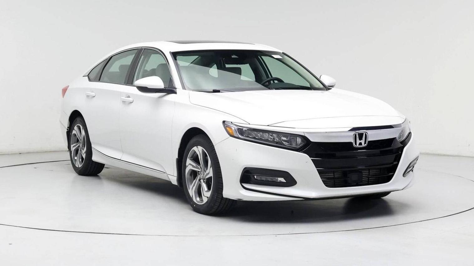 HONDA ACCORD 2019 1HGCV1F55KA084368 image