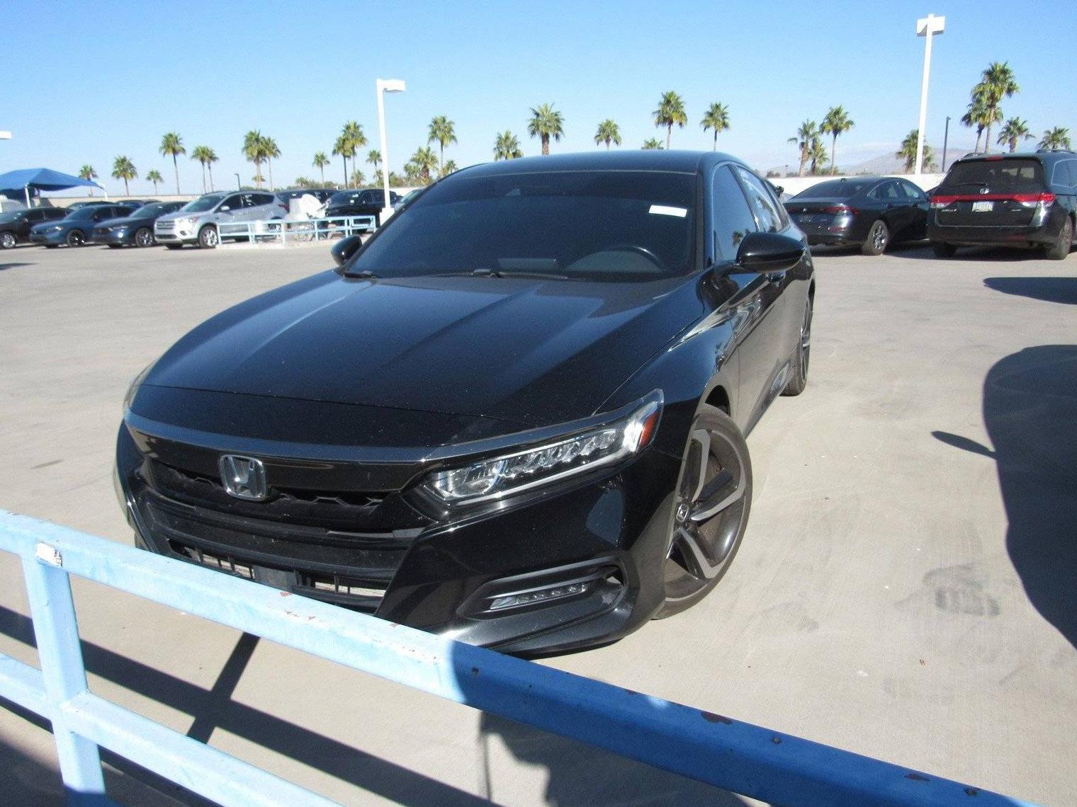 HONDA ACCORD 2018 1HGCV1F33JA230957 image