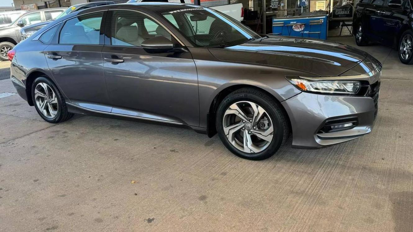 HONDA ACCORD 2018 1HGCV2F59JA041902 image