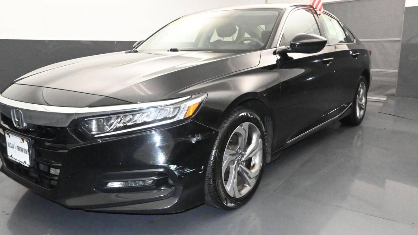 HONDA ACCORD 2018 1HGCV1F40JA129304 image