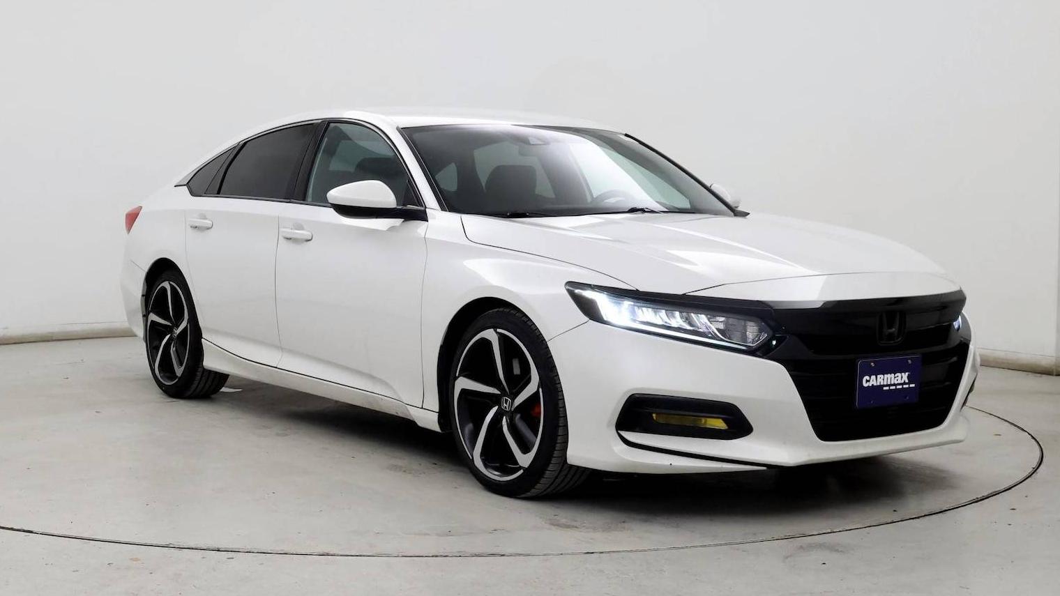 HONDA ACCORD 2018 1HGCV1E39JA025516 image