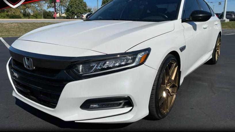 HONDA ACCORD 2018 1HGCV1F36JA115110 image