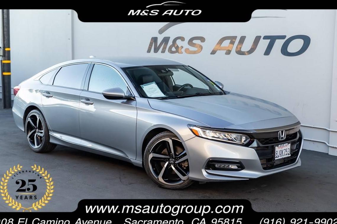 HONDA ACCORD 2018 1HGCV1F31JA266808 image