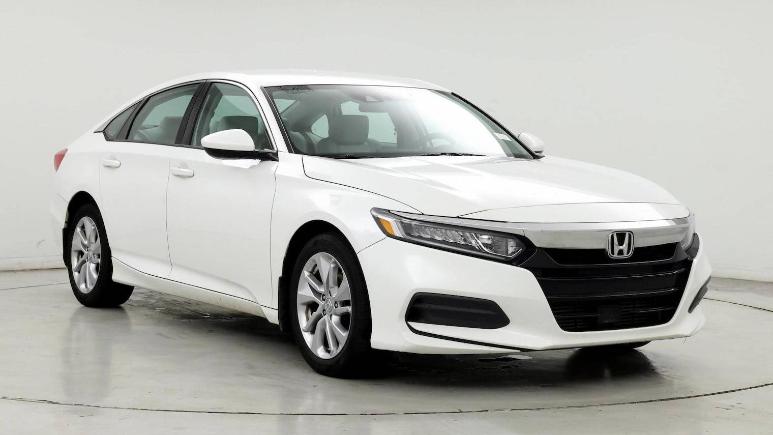 HONDA ACCORD 2018 1HGCV1F13JA255355 image